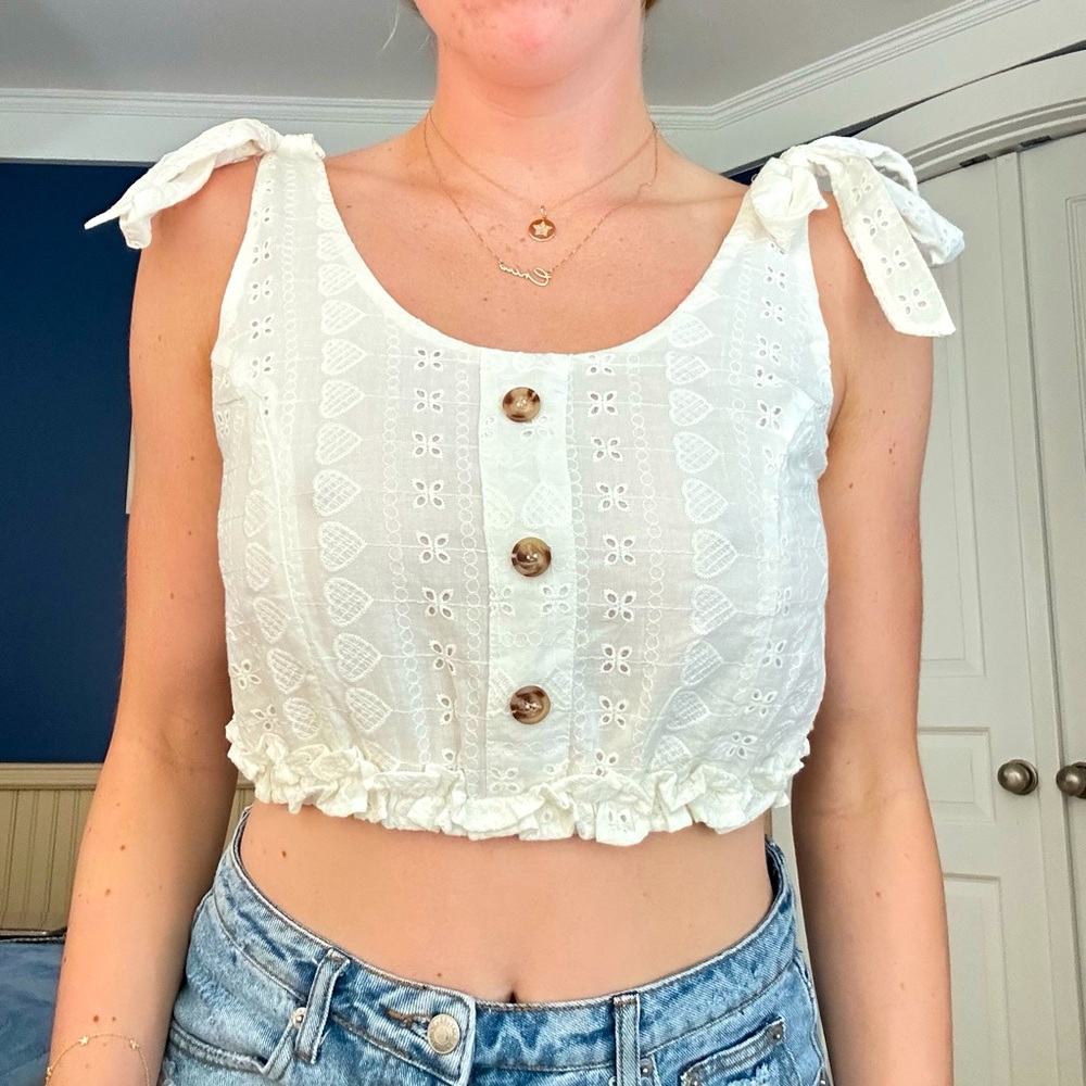 Cropped White Tank/Blouse